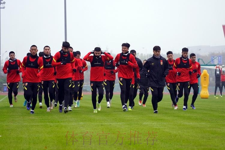 一天四练,U-19期待淬火成钢 一天四练,U-19期待淬火成钢